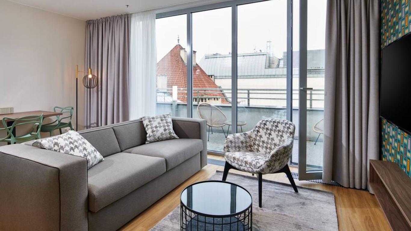 VN17 Rooftop Suites by Adrez