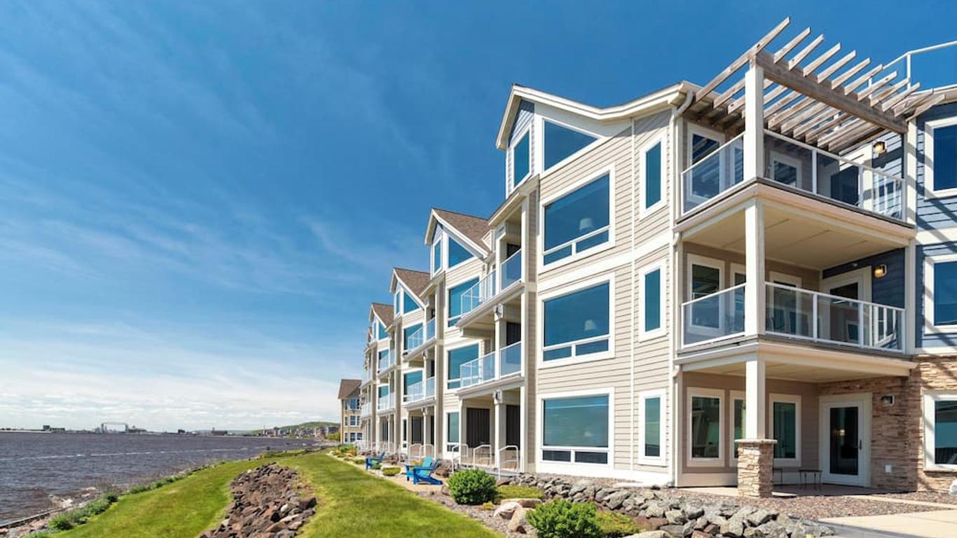 Beacon Pointe On Lake Superior